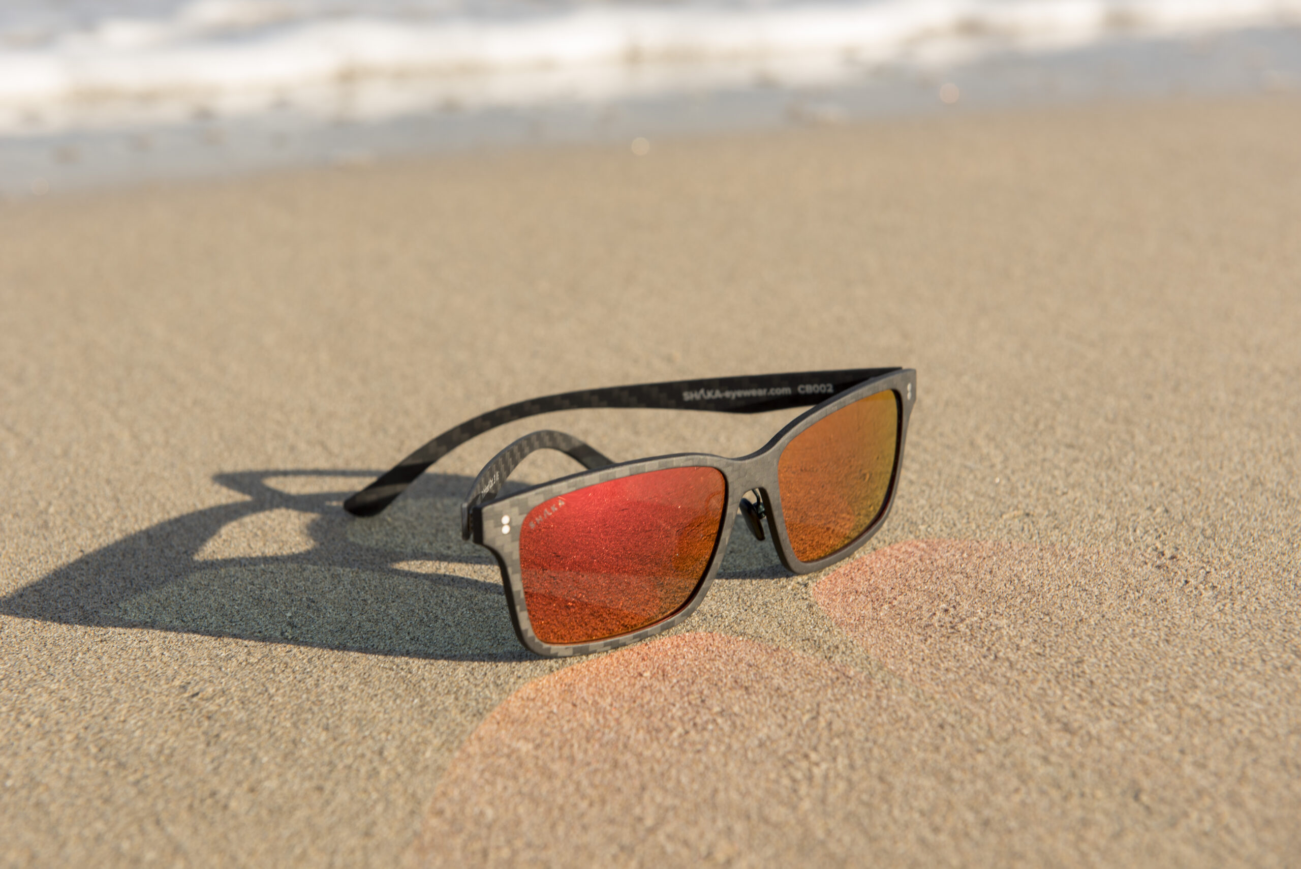 Media | SHAKA eyewear - High-quality polarized carbon & wood sunglasses